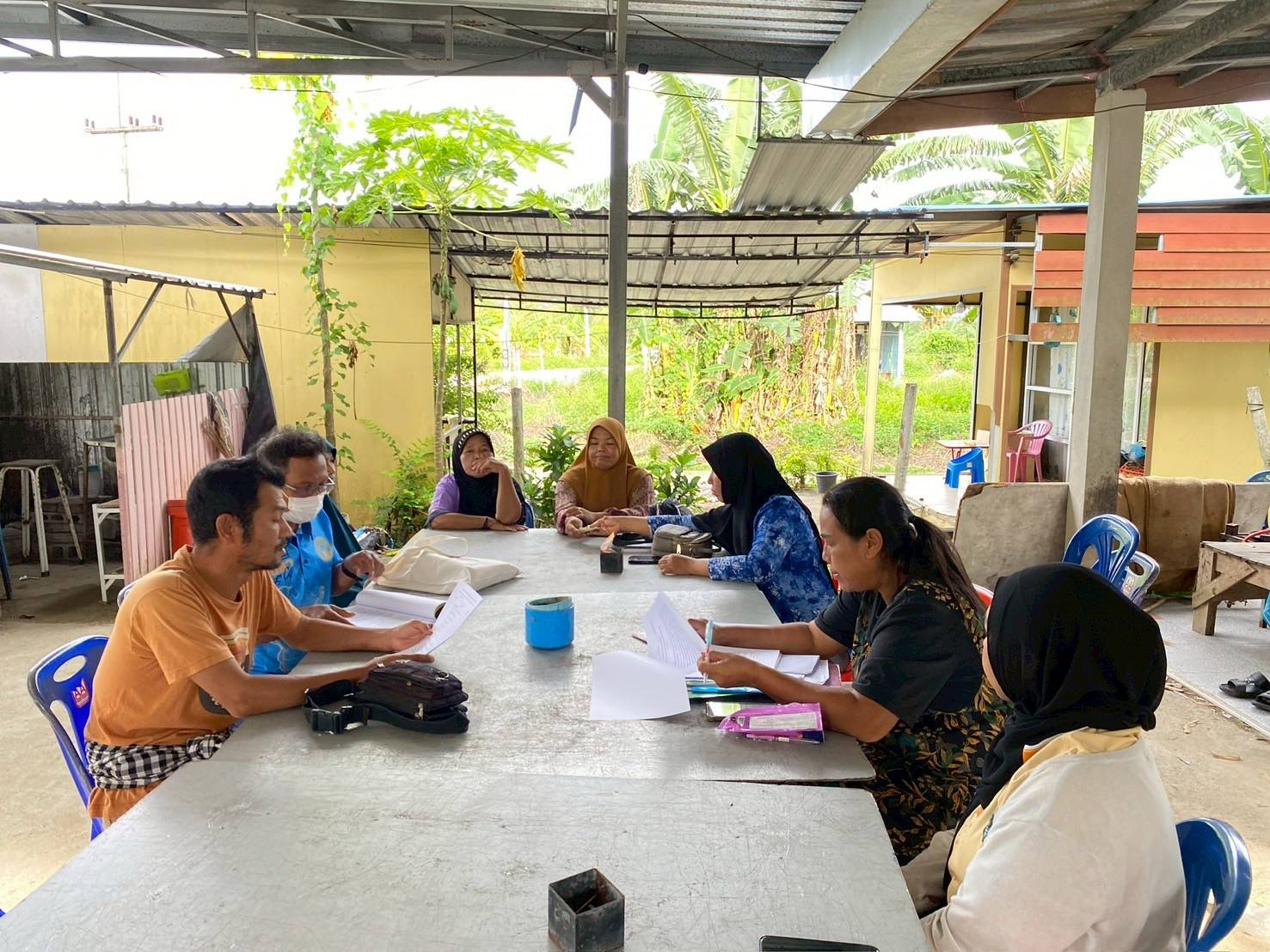 พช.รัตภูมิ ติดตามโครงการแก้ไขปัญหาความยากจน (กข.คจ.)