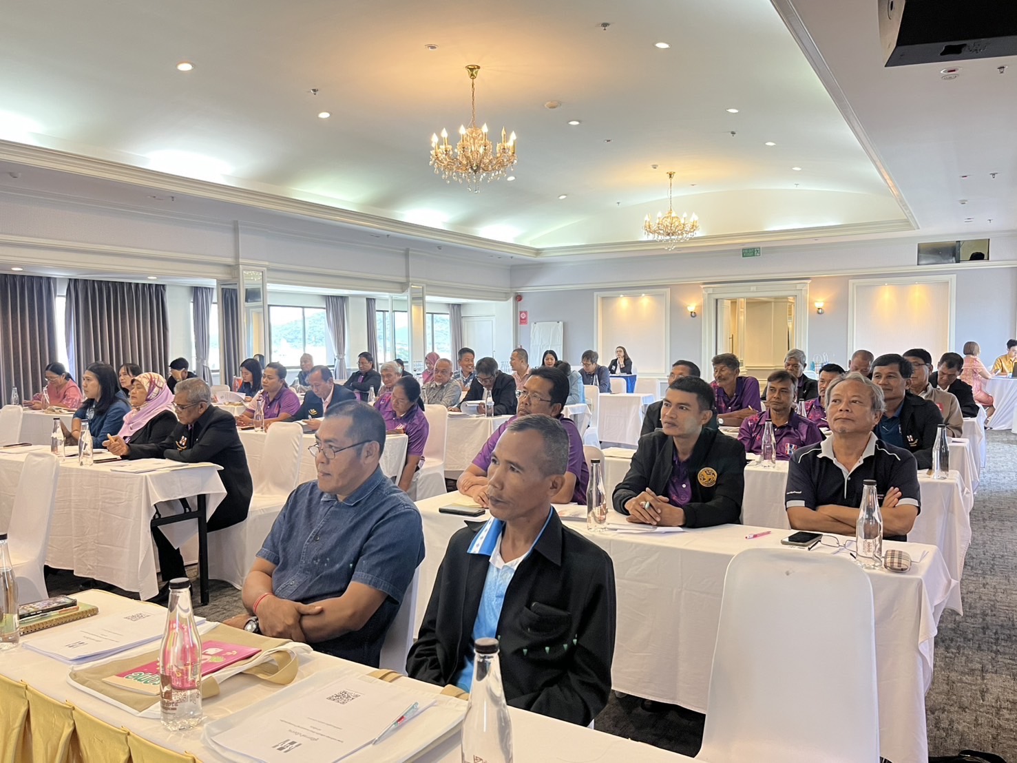 พช.รัตภูมิ เข้าร่วมประชุมโครงการสนับสนุนการดำเนินงานคณะอนุกรรมการกองทุนหมู่บ้านระดับจังหวัด