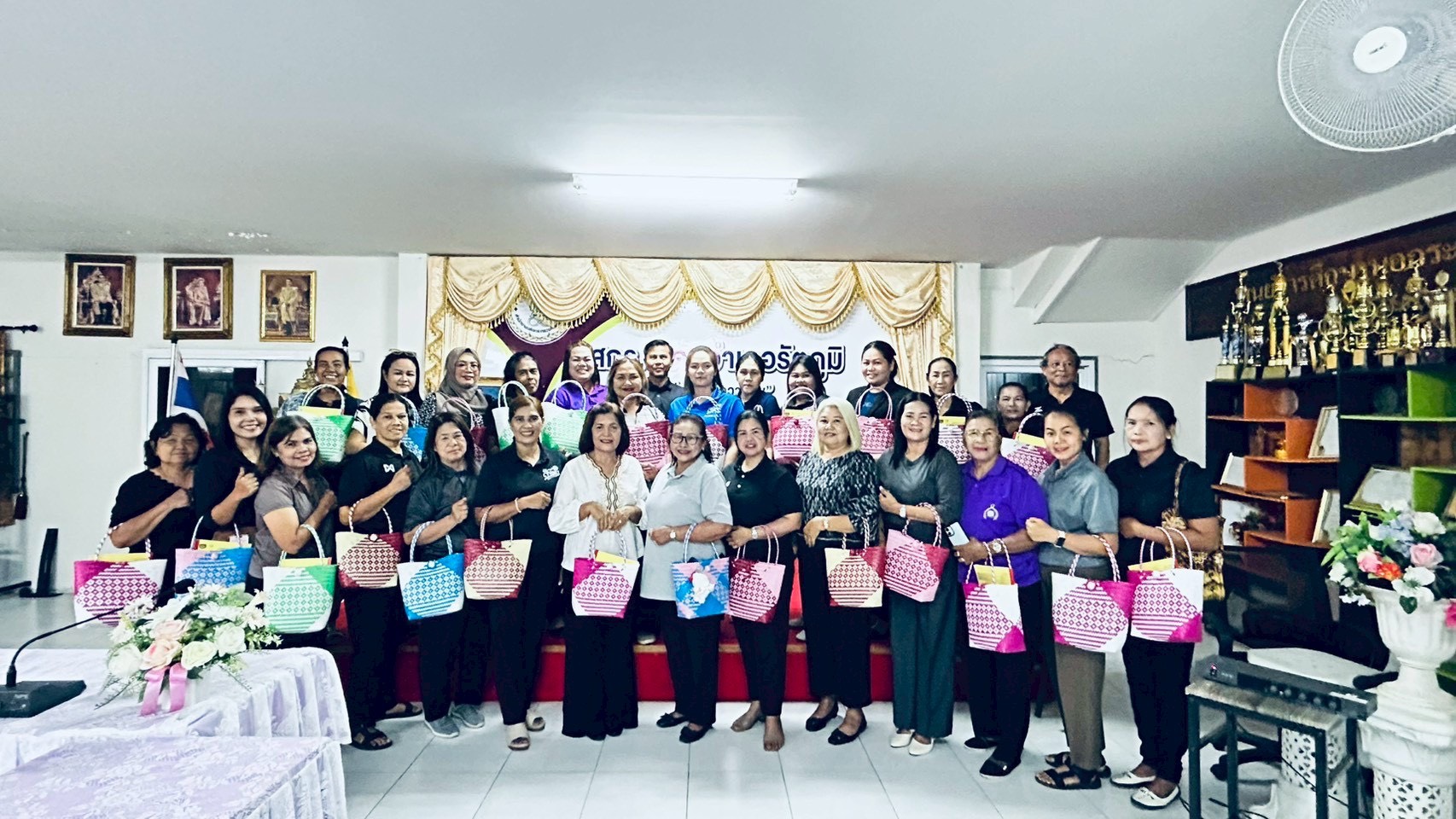 สำนักงานพัฒนาชุมชนอำเภอรัตภูมิ จัดประชุมโครงการ “เพิ่มประสิทธิภาพการปฏิบัติงานกองทุนพัฒนาบทบาทหน้าที่แก่กลไกการขับเคลื่อนระดับอำเภอ”